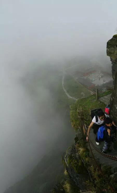 想去贵州爬山，你知道贵州哪些山有名？