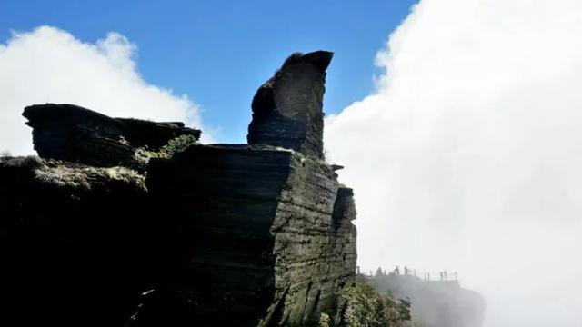 想去贵州爬山，你知道贵州哪些山有名？