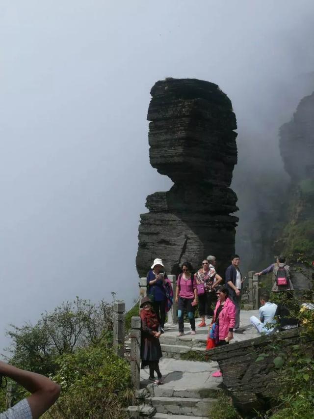 想去贵州爬山，你知道贵州哪些山有名？