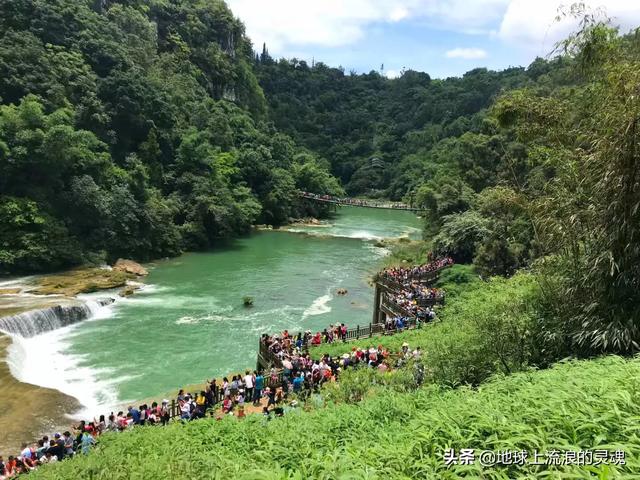 快暑假了，一家人国内旅游，一周左右的时间，有什么地方推介？